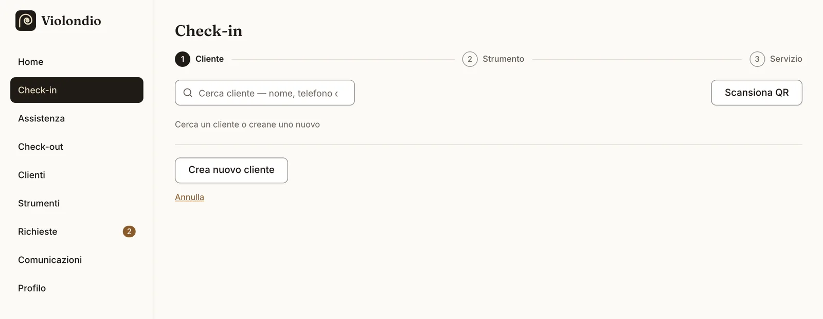 Schermata di check-in con i tre passaggi cliente, strumento e servizio.